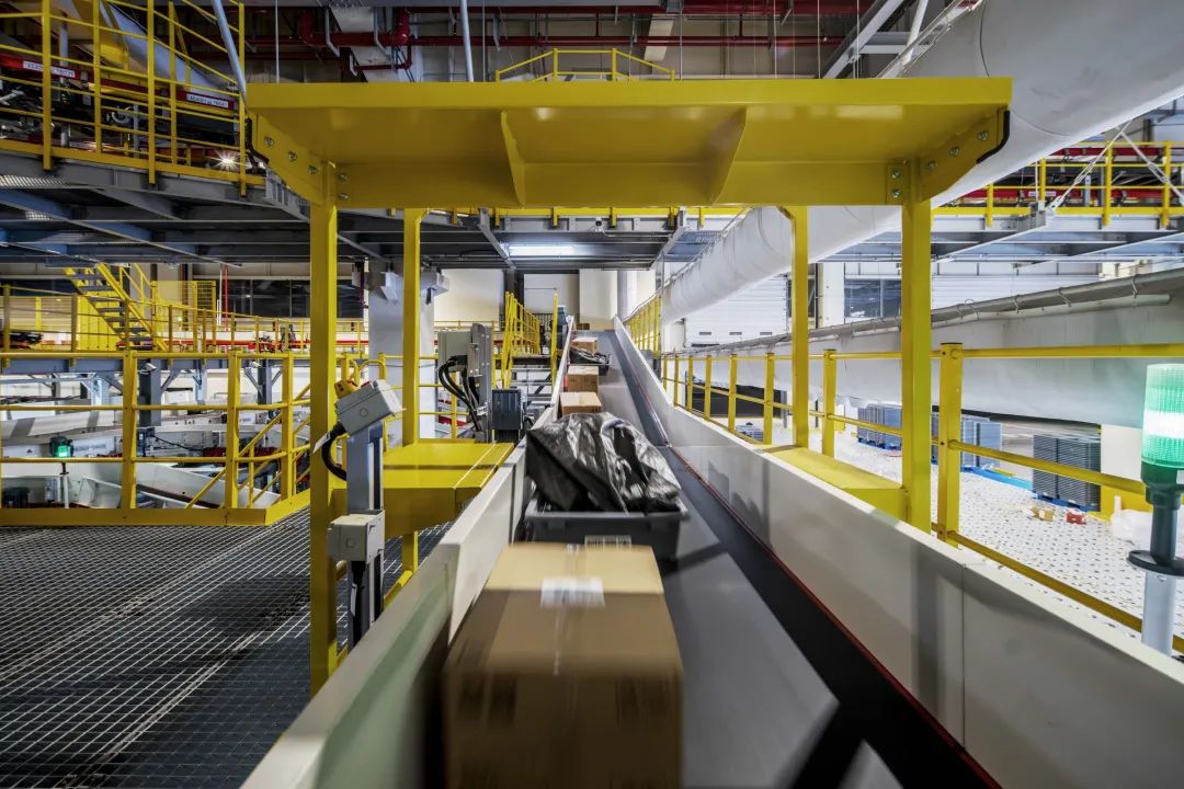 顺丰鄂州花湖机场：国际航线占比30%与分拣误差率0.1%的技术路径分析